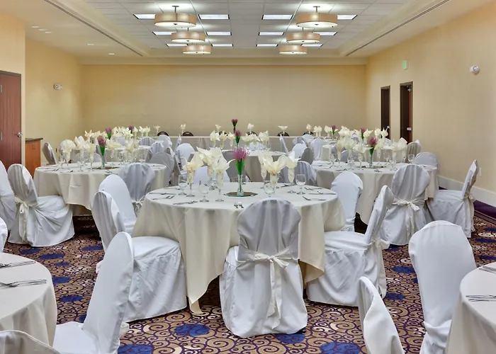 By Ihg Hotel 3*